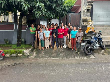 Pelaksanaan Kegiatan Gotong Royong Kulkul PKK dan Posyandu Bulan Pebruari 2026 di Desa Sidetapa